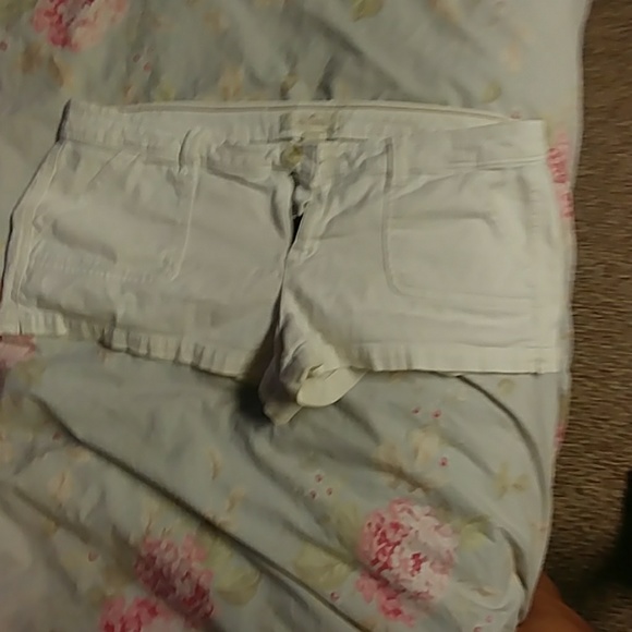 Shorts - Picture 1 of 2